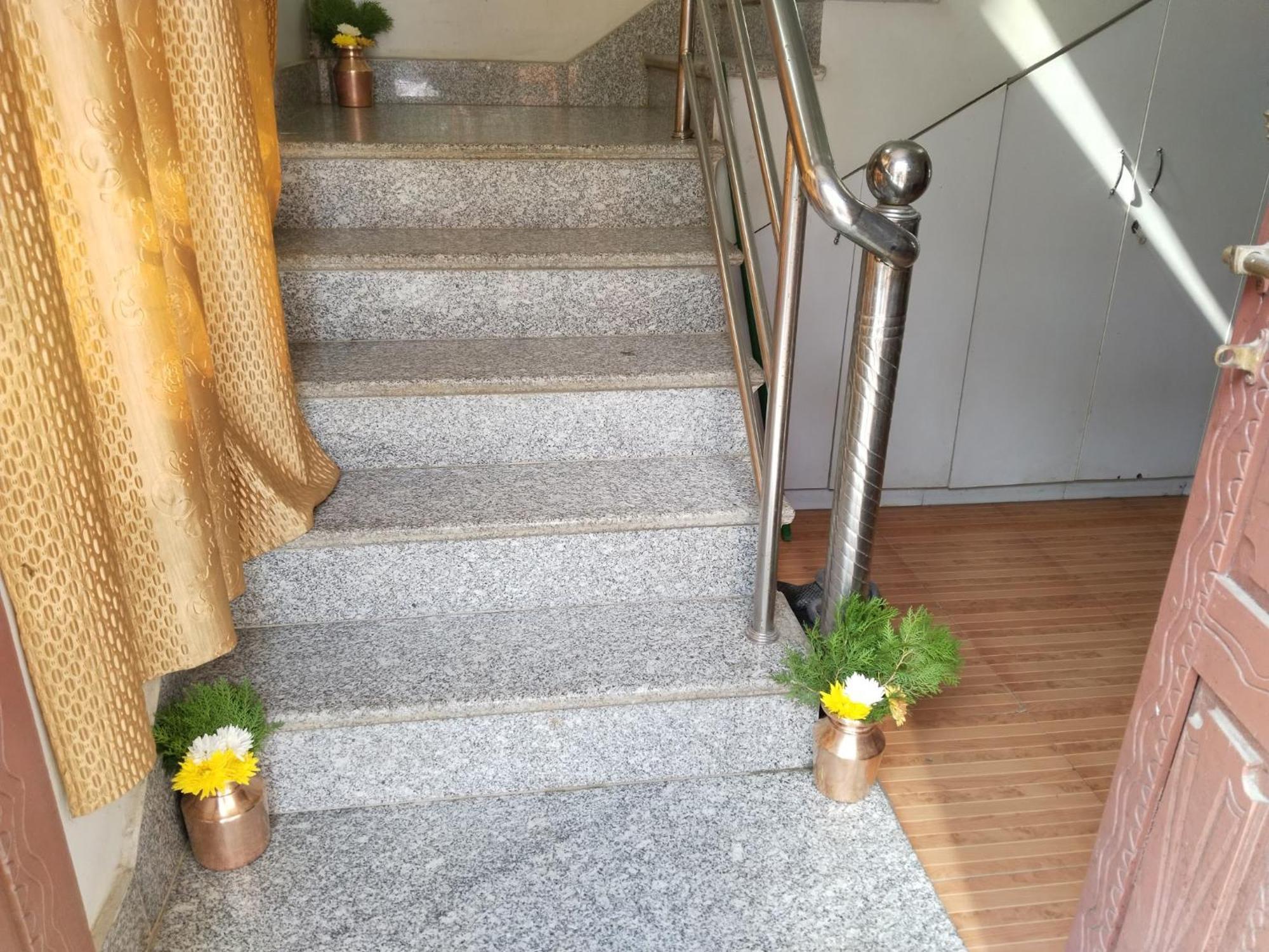 Kathmandu Airport View Hotel And Lodge エクステリア 写真
